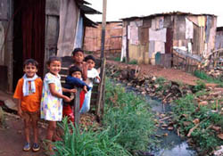 bambini della favela Roçinha - Rio de Janeiro